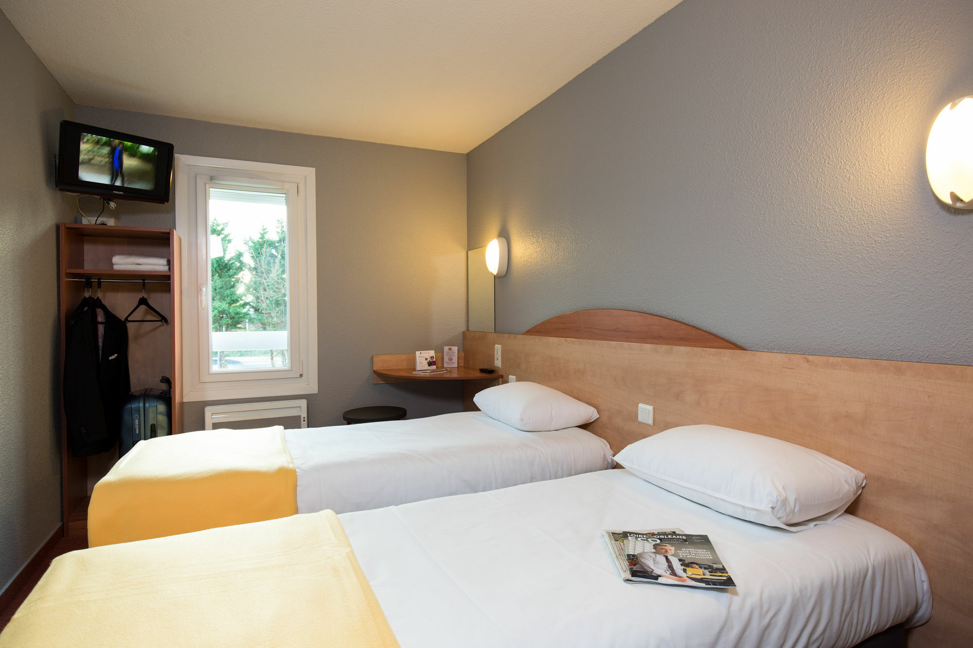Kyriad Direct Orleans - La Chapelle St Mesmin Екстер'єр фото