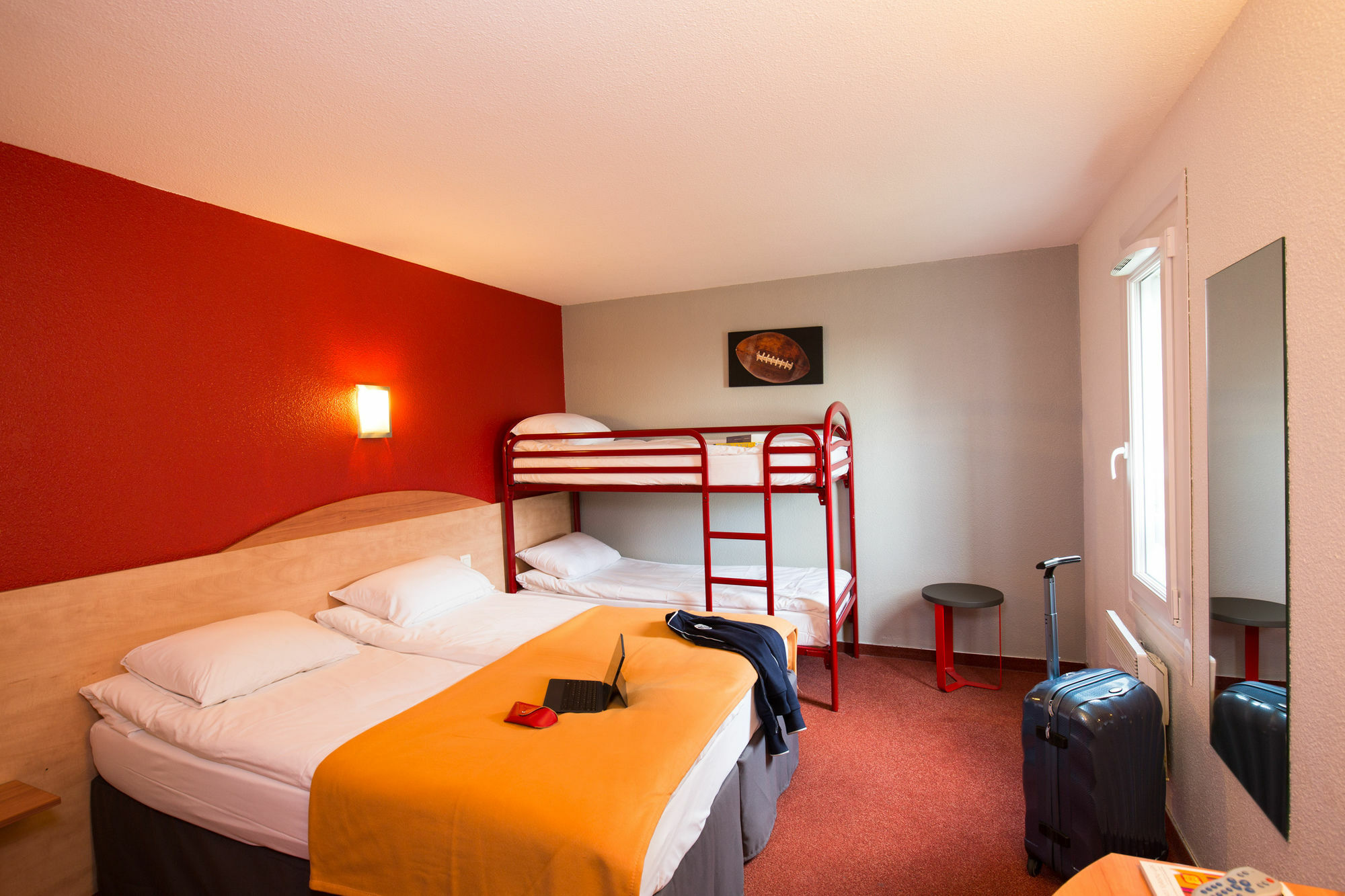 Kyriad Direct Orleans - La Chapelle St Mesmin Екстер'єр фото