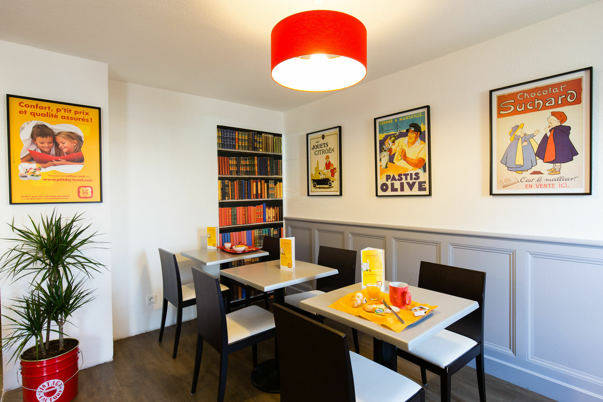 Kyriad Direct Orleans - La Chapelle St Mesmin Екстер'єр фото